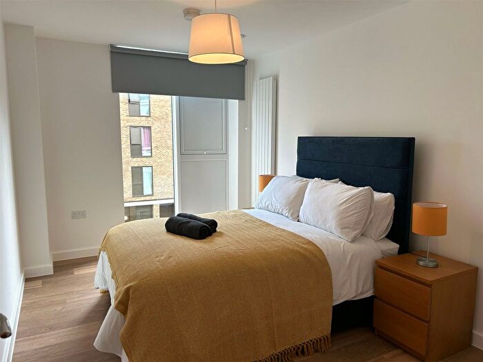 2 Bedroom Flat To Rent In Spitfire Chase, Walton-On-Thames, Surrey, KT12