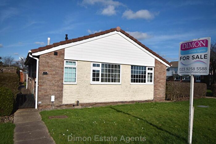 2 Bedroom Detached Bungalow For Sale In The Parkway, Gosport, PO13