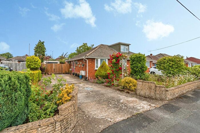 2 Bedroom Semi-Detached Bungalow For Sale In Windermere Gardens, Totton, Southampton, SO40