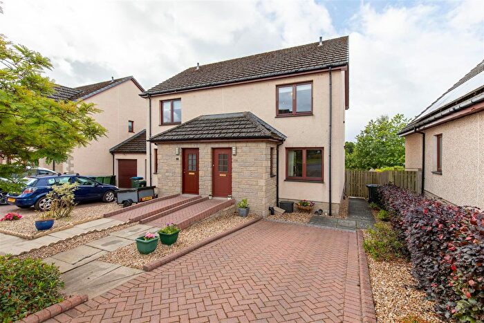 3 Bedroom Semi-Detached House For Sale In David Douglas Avenue, Scone, Perth, PH2