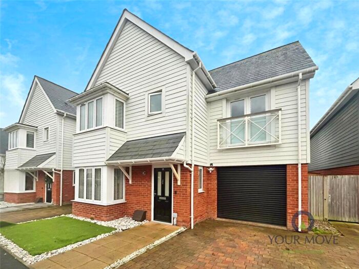 4 Bedroom Semi Detached House To Rent In Matthews Close, Snodland, Kent, ME6