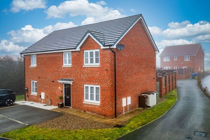 3 Bedroom Semi Detached House For Sale In Sherburn In Elmet, LS25