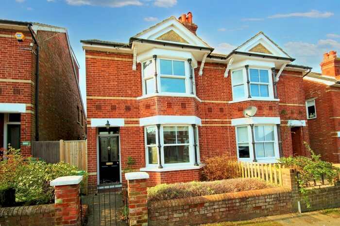 2 Bedroom Semi-Detached House To Rent In Prospect Road, Southborough, TN4