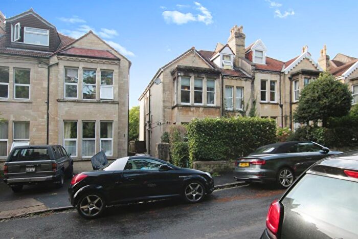 1 Bedroom Flat To Rent In Effingham Road - St Andrews, BS6