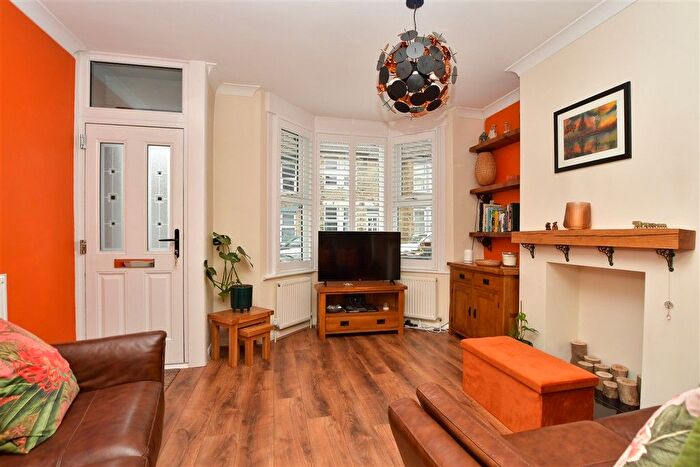 3 Bedroom Terraced House For Sale In Louisville Avenue, Gillingham, Kent, ME7