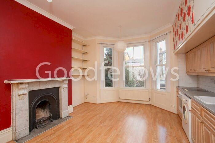 1 Bedroom Flat To Rent In Knights Park, Kingston Upon Thames, KT1