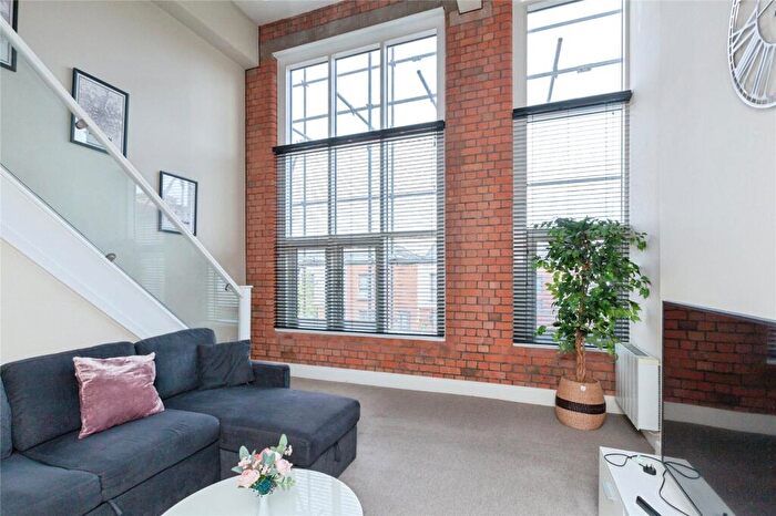 2 Bedroom Maisonette For Sale In Wheatsheaf Way, Knighton Fields, Leicester, LE2