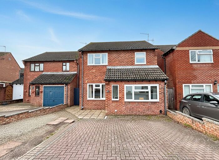 3 Bedroom Detached House For Sale In Reed Drive, Marchwood, SO40