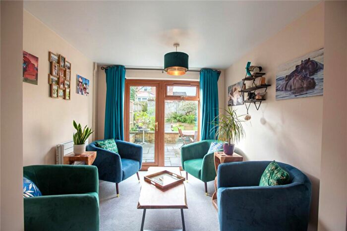 4 Bedroom Detached House To Rent In Sidelands Road, Downend, Bristol, BS16