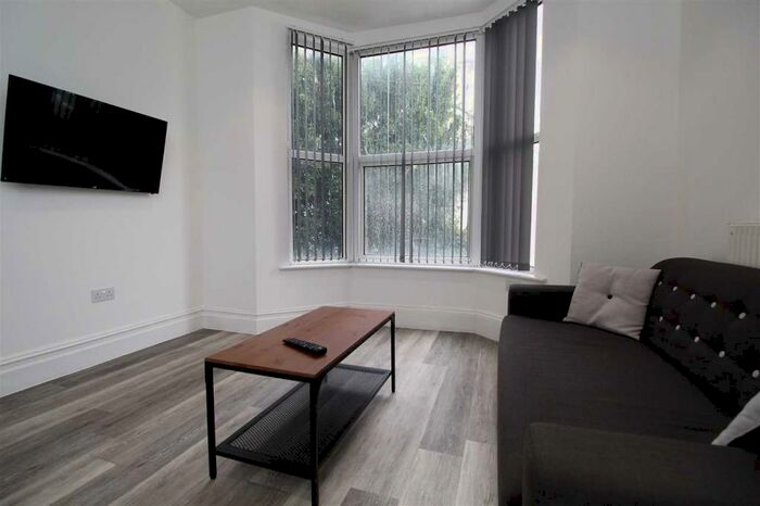 2 Bedroom Apartment To Rent In North Road East, Plymouth, PL4