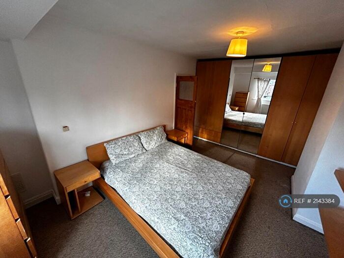 1 Bedroom Terraced House To Rent In Bankfield Road, Leeds, LS4