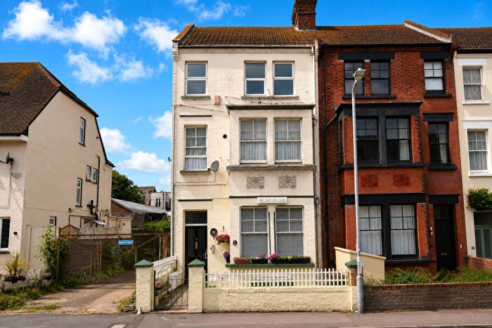 3 Bedroom Flat For Sale In Norfolk Road, Cliftonville, CT9