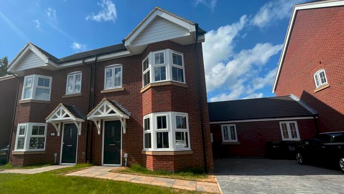 4 Bedroom Property To Rent In Broadmead Avenue, Abington, Northampton, NN3