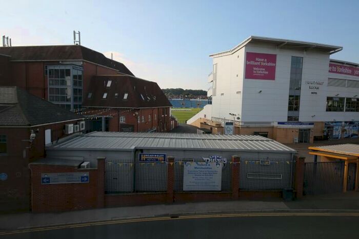 6 Bedroom Semi-Detached House To Rent In St Michaels Lane, Headingley, Leeds, LS6