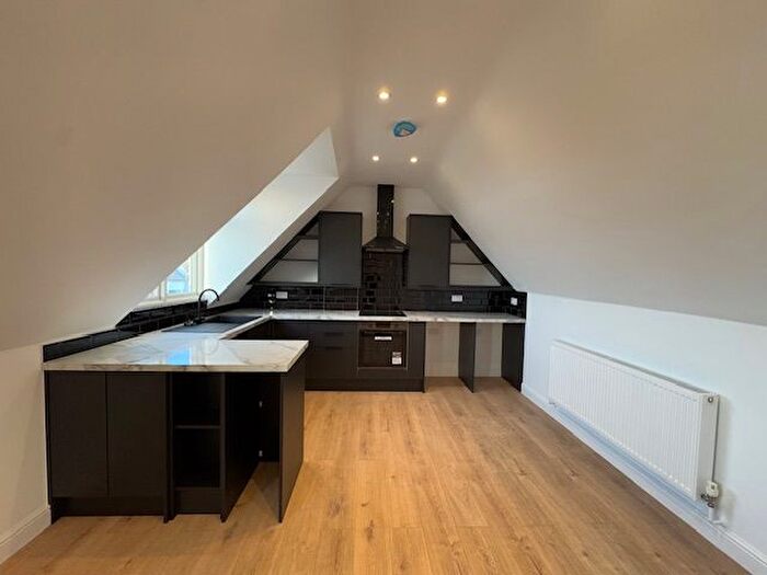 2 Bedroom Flat To Rent In Approach Road, Margate, CT9
