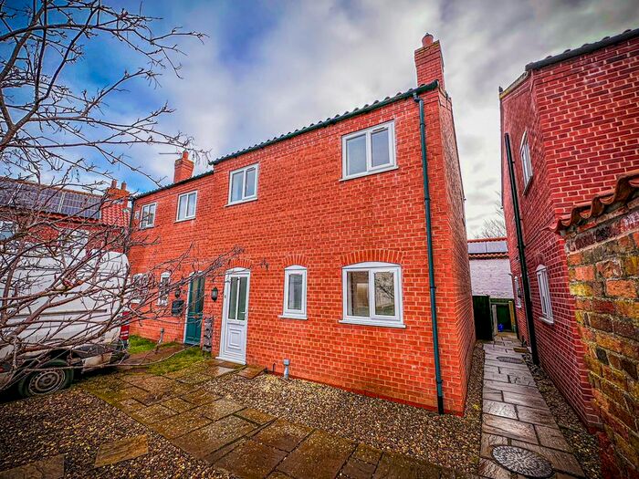 2 Bedroom Semi-Detached House To Rent In White Swan Close, Coningsby, Lincoln, LN4
