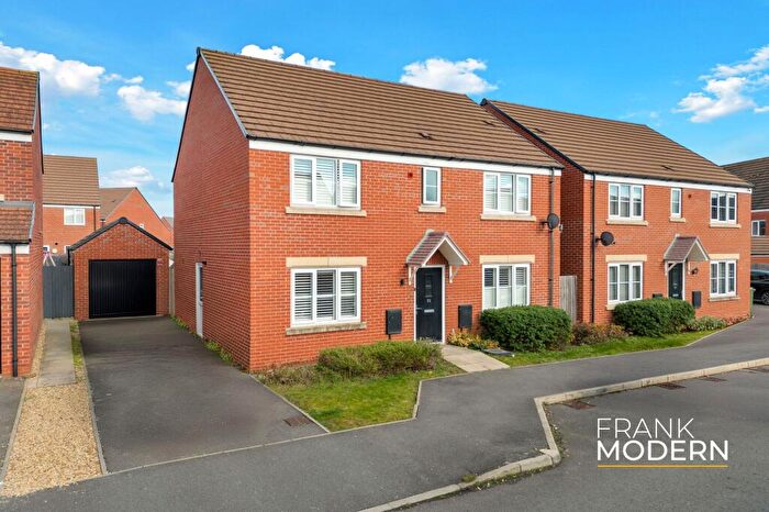 5 Bedroom Detached House For Sale In Clovelly Drive, Hampton Gardens, PE7