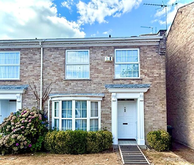 3 Bedroom End Of Terrace House For Sale In Pelham Close, Mudeford, BH23