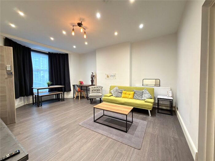 1 Bedroom Flat To Rent In Eastfield Road, Peterborough, Cambridgeshire, PE1