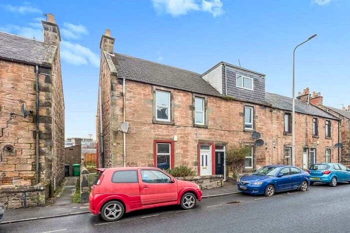 2 Bedroom Flat To Rent In A Pratt Street, Kirkcaldy, Fife, KY1