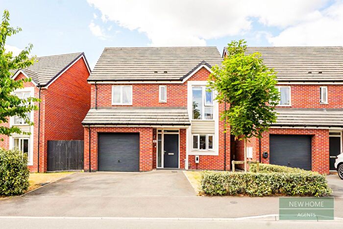 4 Bedroom Detached House For Sale In Kenning Place, Clay Cross, Chesterfield, S45
