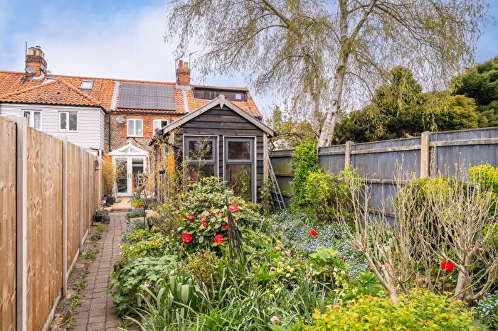 2 Bedroom Cottage For Sale In Fakenham Road, Briston, NR24