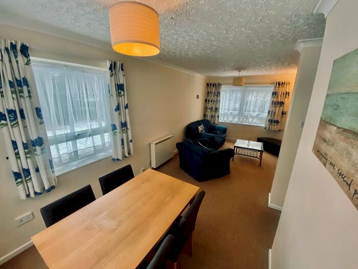 2 Bedroom Flat To Rent In Newbridge Mews, Tettenhall Road