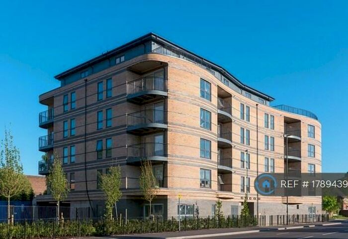 2 Bedroom Flat To Rent In Trevithick, Slough, SL1