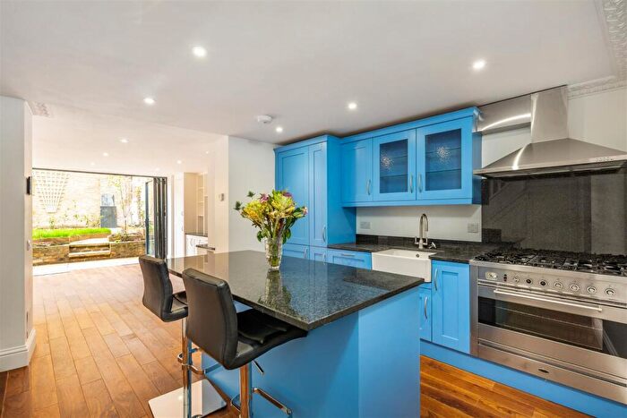 1 Bedroom Flat For Sale In Mortlake High Street, Mortlake, London, SW14