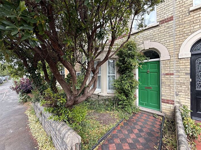 3 Bedroom Semi-Detached House To Rent In Montague Road, Cambridge, Cambridgeshire, CB4