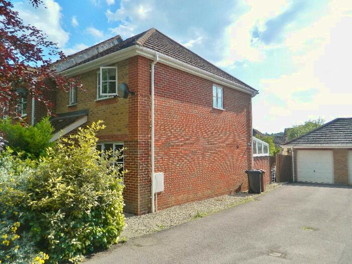 3 Bedroom End Of Terrace House To Rent In Merlin Way, Chandler's Ford, Eastleigh, SO53