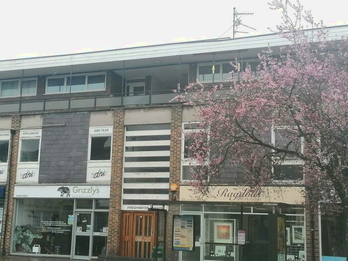 1 Bedroom Flat To Rent In Bishopric, Horsham, RH12