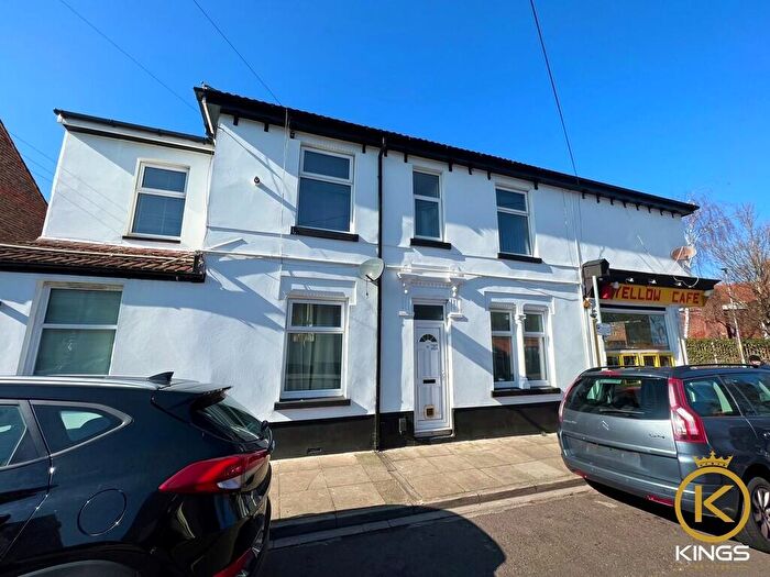 2 Bedroom Apartment To Rent In London Avenue, PO2