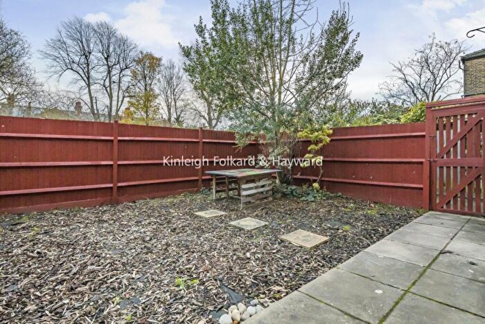 1 Bedroom Flat To Rent In Crystal Palace Road, London, SE22
