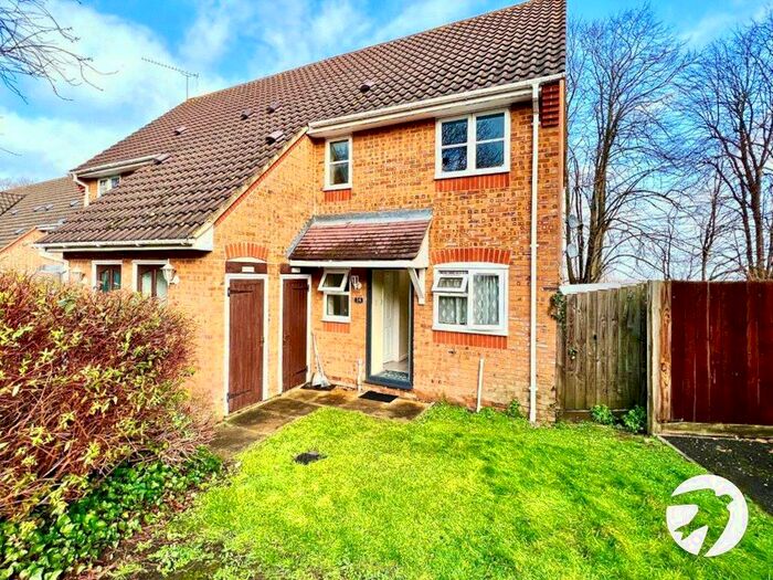 1 Bedroom Flat To Rent In Philimore Close, Plumstead, London, SE18