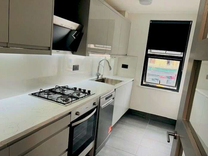 1 Bedroom Maisonette To Rent In Voss Street, Bethnal Green, E2