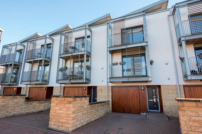 4 Bedroom Terraced House To Rent In Kimmerghame Row, Edinburgh EH4