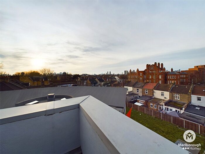 2 Bedroom Flat To Rent In Barking Road, London, E13