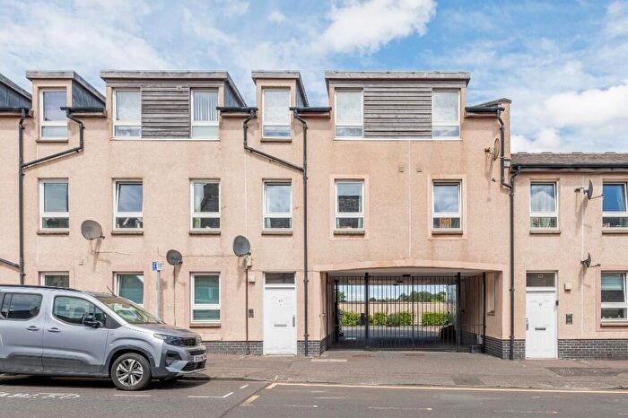 2 Bedroom Flat For Sale In Drum Street, Edinburgh, EH17