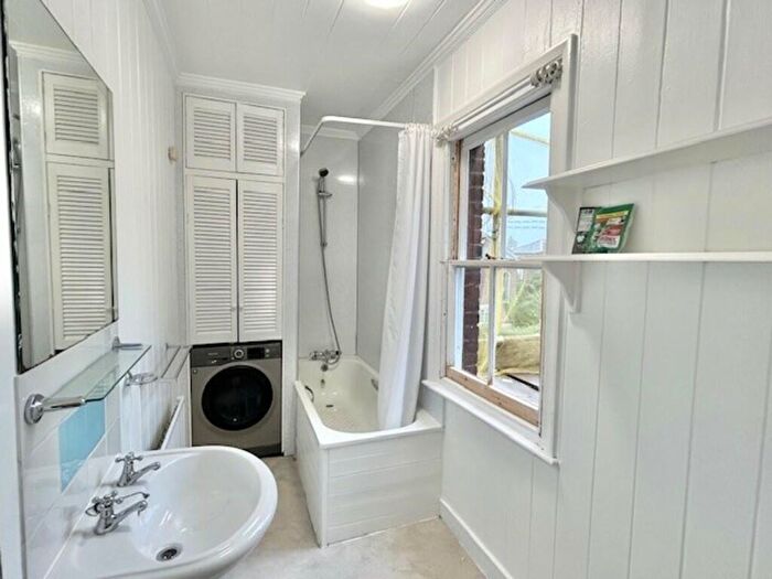 4 Bedroom Terraced House To Rent In St Davids Hill, Exeter, EX4