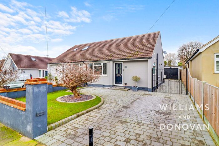 2 Bedroom Semi-Detached Bungalow For Sale In Bowers Road, South Benfleet, SS7