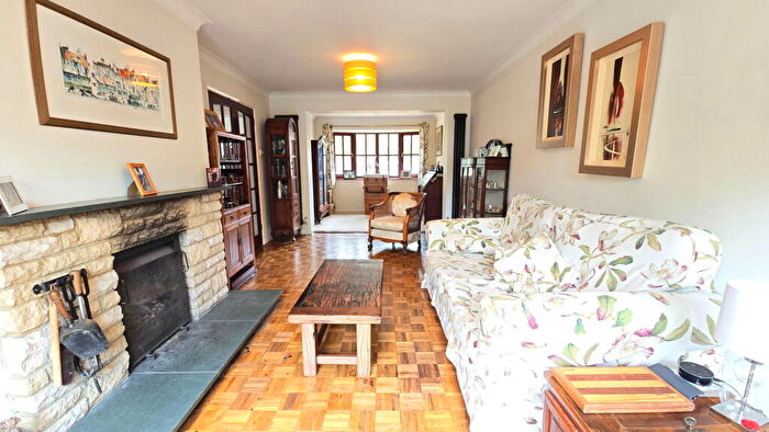 4 Bedroom Detached House For Sale In Penwood Heights, Highclere, Newbury, RG20