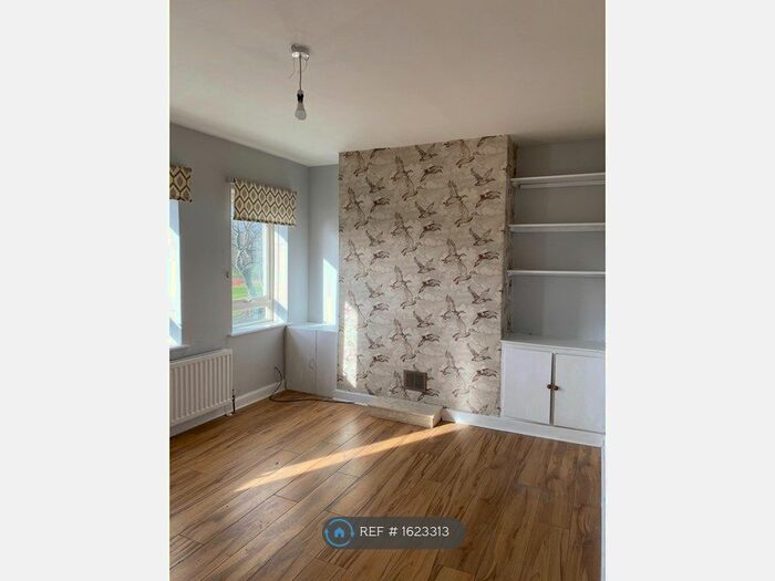 2 Bedroom Flat To Rent In Rodney Street, Newcastle Upon Tyne, NE6