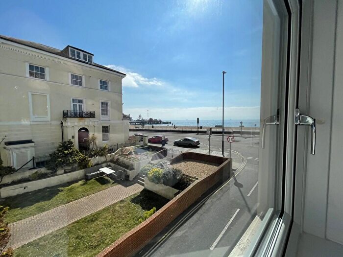 2 Bedroom Apartment To Rent In South Parade, Southsea, PO4