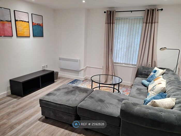 2 Bedroom Flat To Rent In Jackson Crescent, Manchester, M15