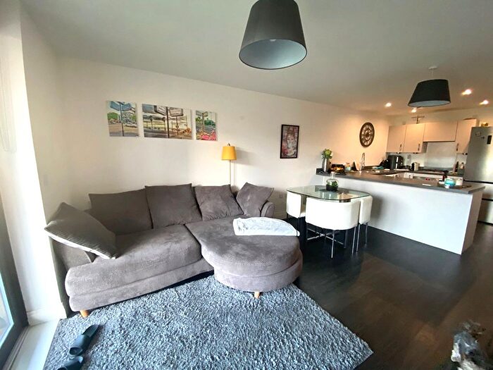 2 Bedroom Flat For Sale In Horizon Place, Studio Way, Borehamwood, Hertfordshire, WD6