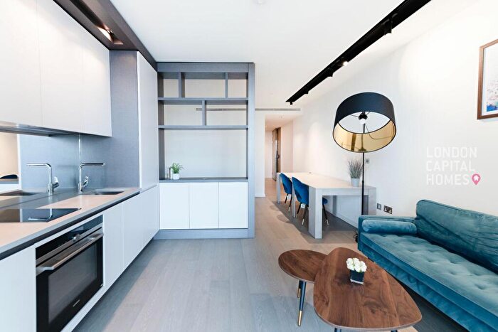 Apartment To Rent In Park Drive, Canary Wharf, London, E14