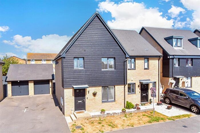 3 Bedroom Semi-Detached House For Sale In Hogarth Close, Hoo, Rochester, Kent, ME3