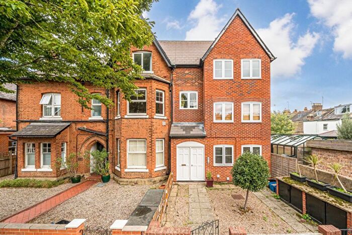 2 Bedroom Flat To Rent In Strafford Road, Twickenham, TW1