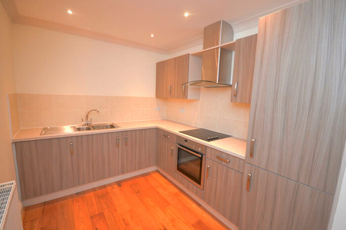 1 Bedroom Flat To Rent In Empire House, CM16